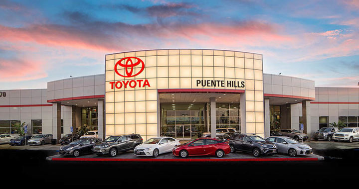 Beauty-Shot-Toyota-Signage-Storefront